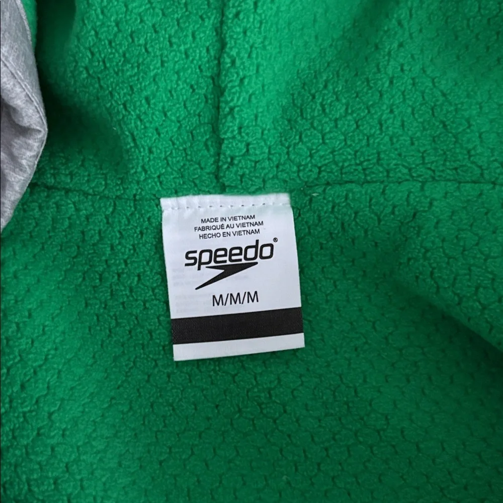 LIKE NEW Speedo Team Parka Grey with Green Size Medium - Picture 11 of 11
